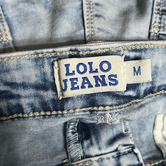 Lolo shorts with silver sparkle pockets - Picture 7 of 8